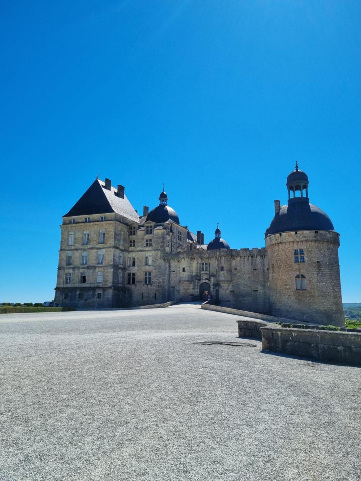 Отель Au Perigord Noir Hautefort Экстерьер фото