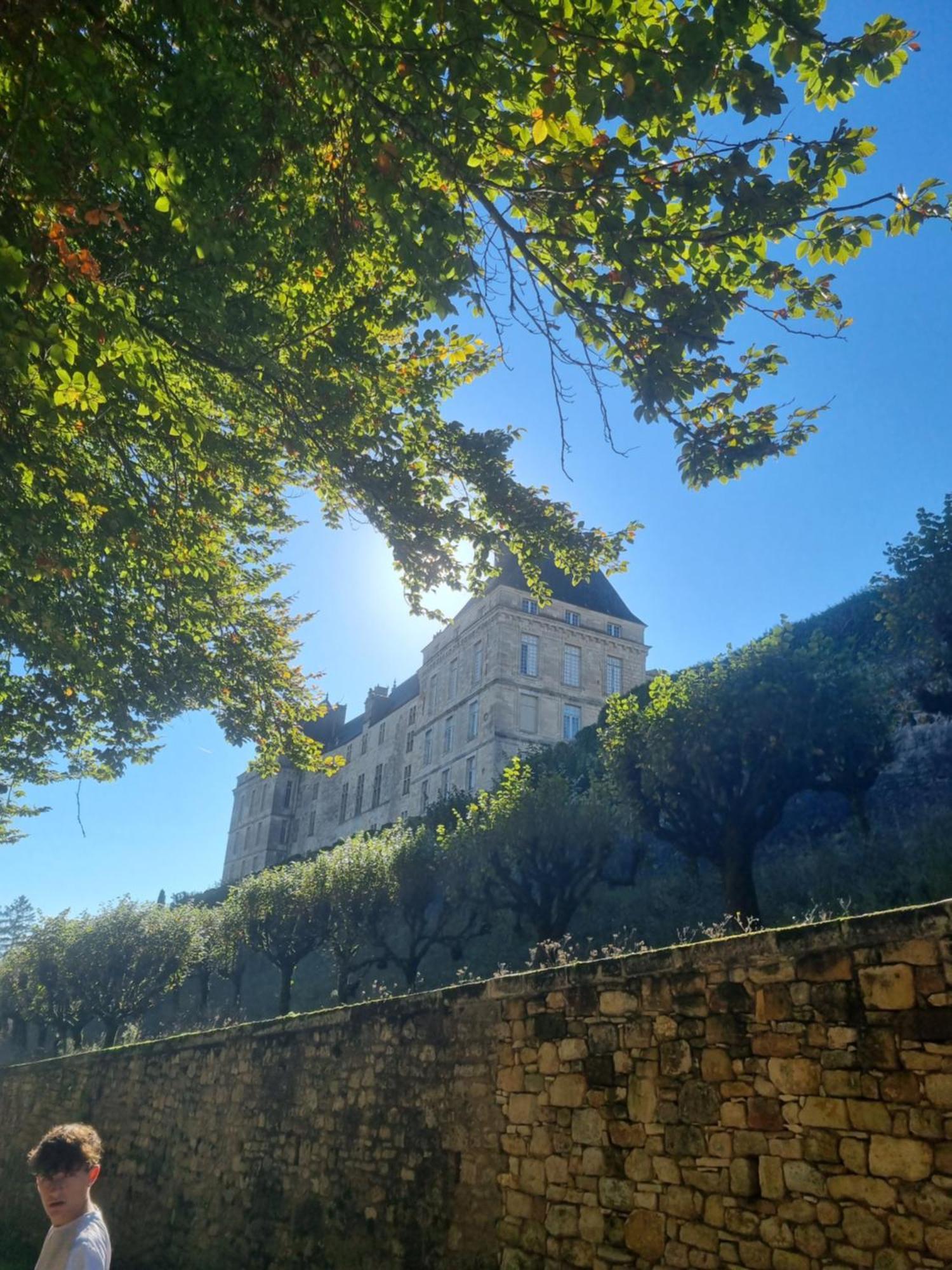 Отель Au Perigord Noir Hautefort Экстерьер фото